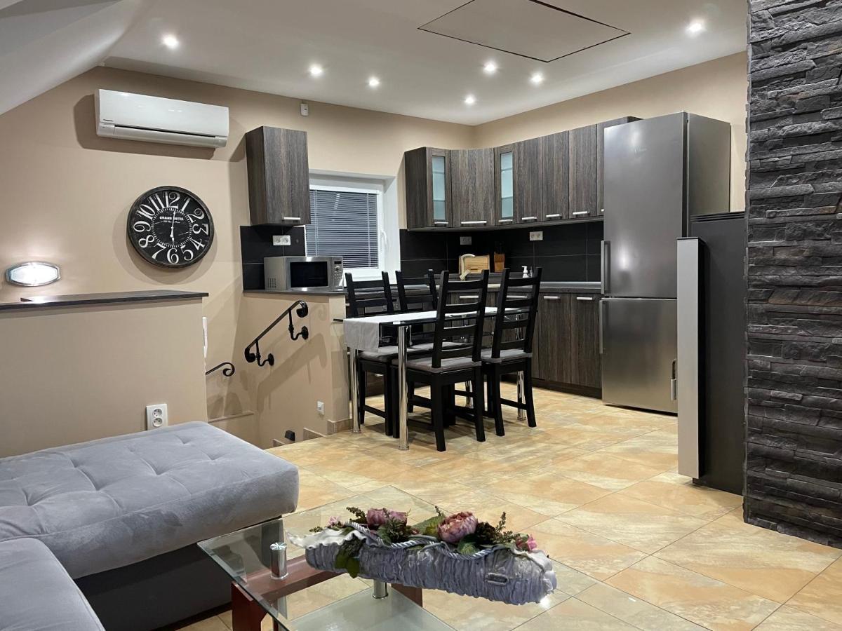 Apartmany Diana Дунайска-Стреда Экстерьер фото
