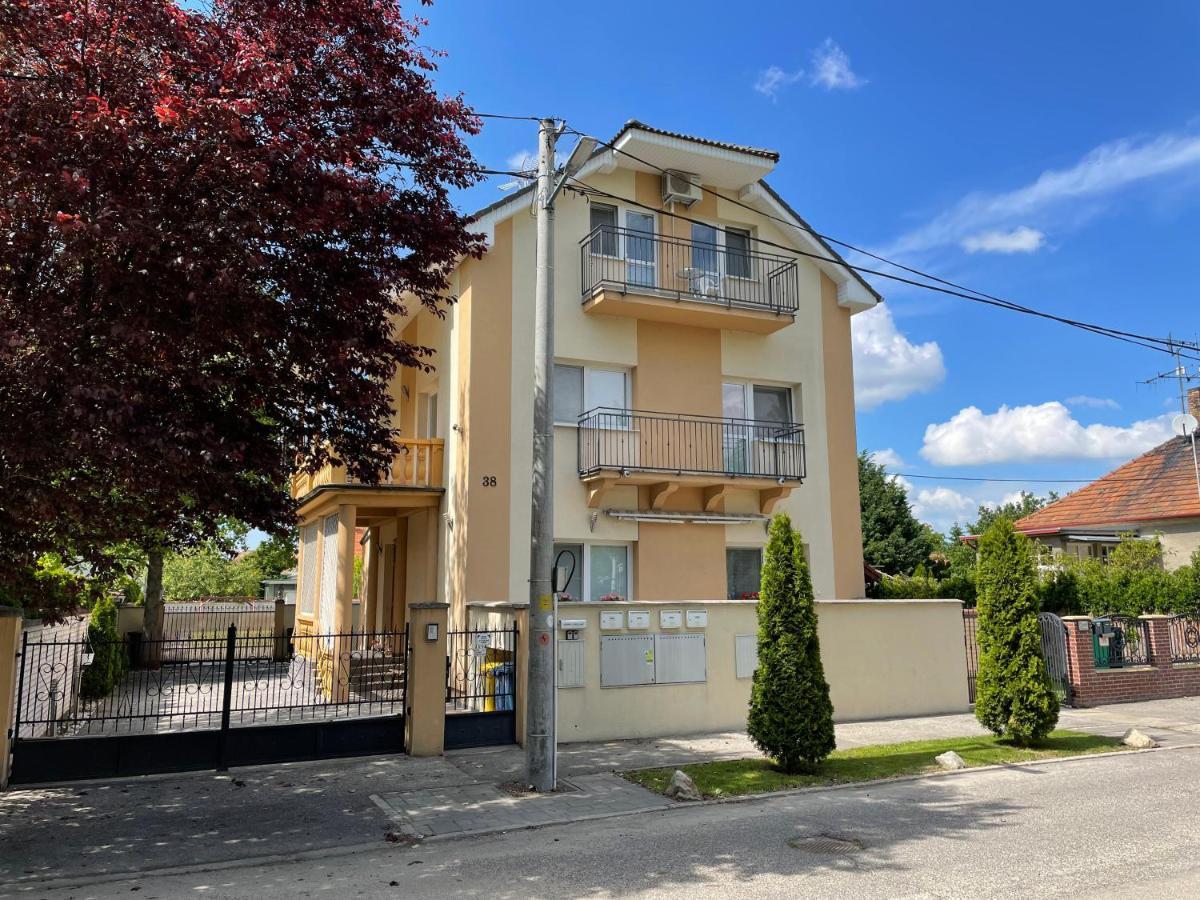 Apartmany Diana Дунайска-Стреда Экстерьер фото